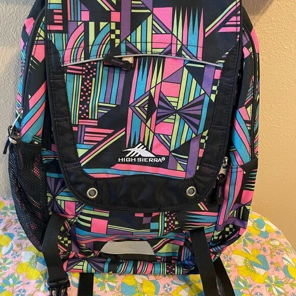 High Sierra 80’s Themed Vintage Backpack - Picture 3 of 16